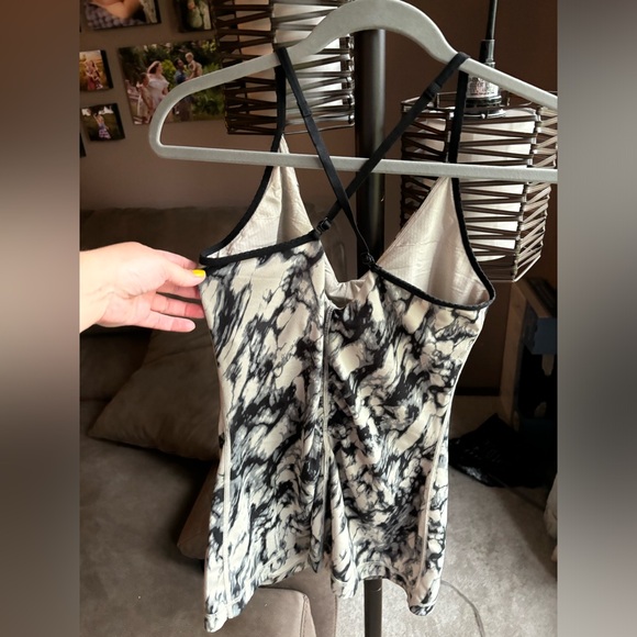 Lululemon Ink Blot Bra Tank (10) VGUC - Picture 4 of 5